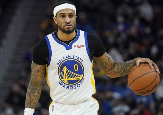 中的完整足 中的完整足