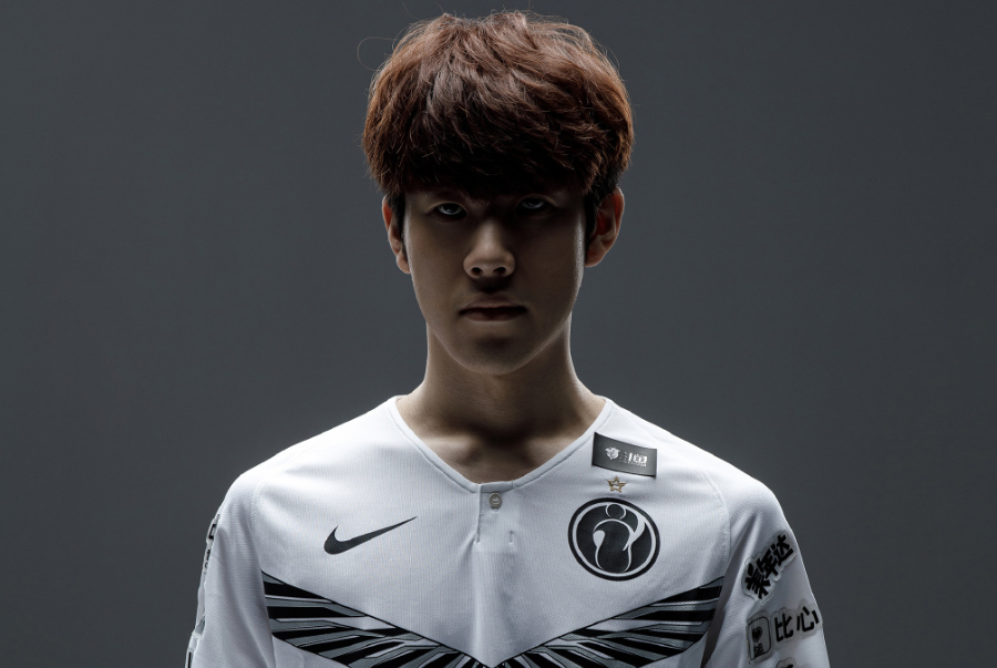 迫使特鲁姆 迫使特鲁姆