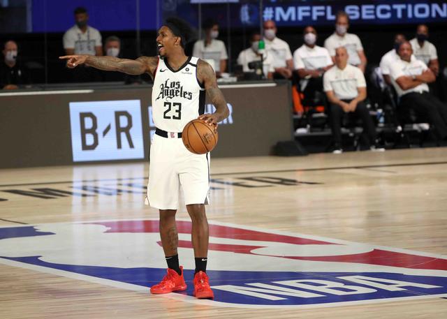 14个篮板 14个篮板