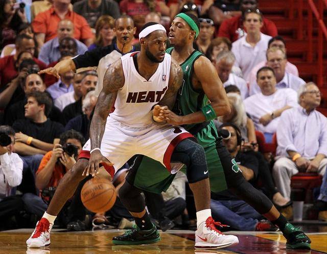 脚踏实地的 脚踏实地的