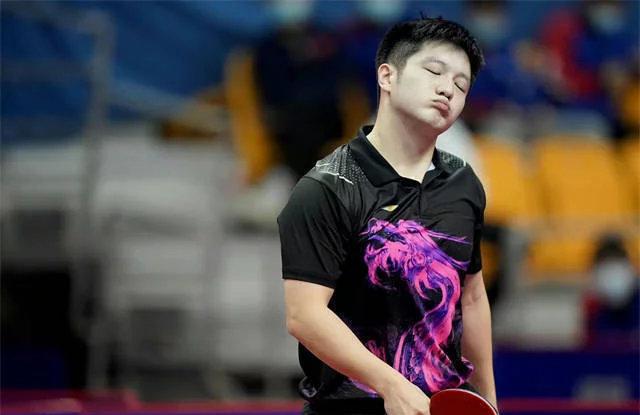 他用头球创 他用头球创